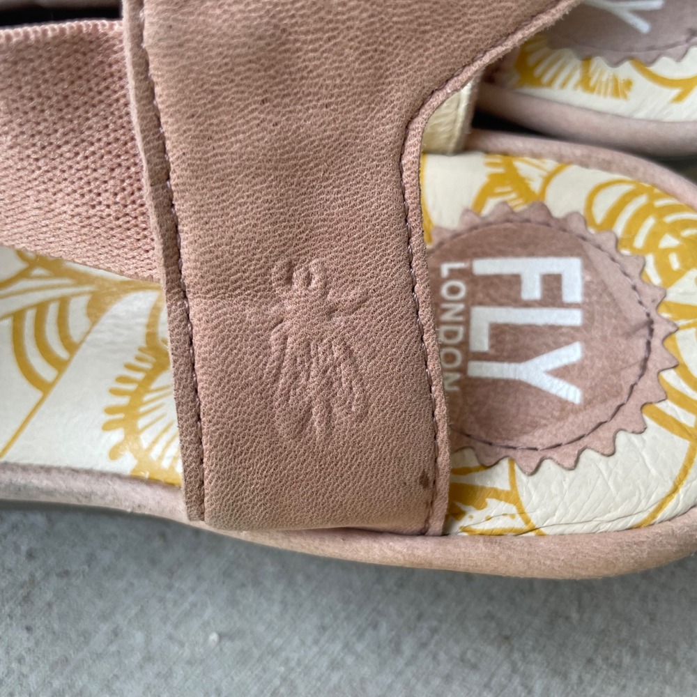 FLY London Rale Gored Cross-Band Leather Wedges In Nude Pink 41 / 10-10.5 womens - Picture 6 of 12